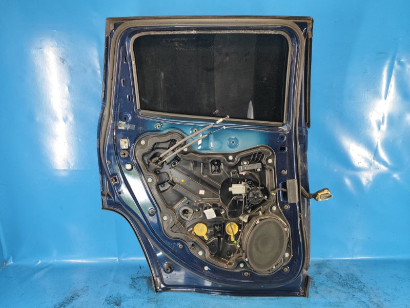 Door JEEP COMPASS 17-21 2018 Left. Rear.