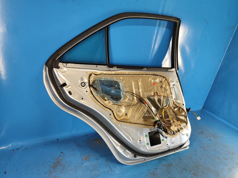 Door TOYOTA CAMRY 40 06-11 2007 Left. Rear.