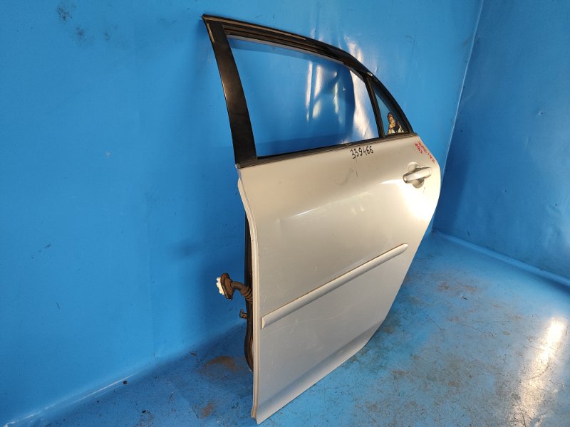 Door TOYOTA COROLLA 150 06-13 Left. Rear.