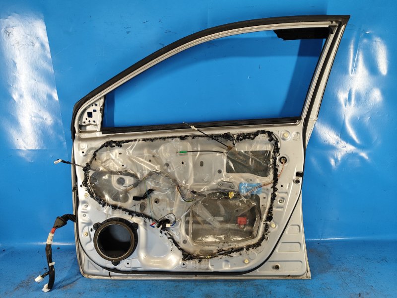 Door TOYOTA COROLLA 150 06-13 Right Front.