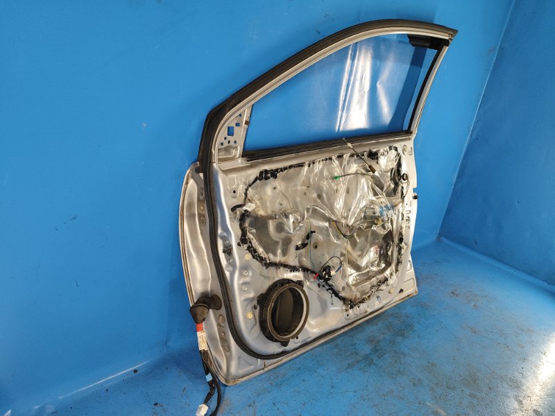 Door TOYOTA COROLLA 150 06-13 Right Front.