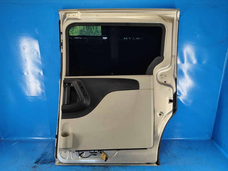 Door DODGE GRAND CARAVAN 08- 2013 Right Rear
