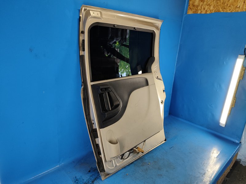 Door DODGE GRAND CARAVAN 08- 2013 Right Rear