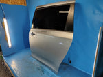 Door TOYOTA SIENNA 11-16 2015 Left. Rear.