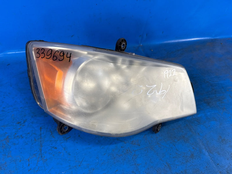 Headlight DODGE GRAND CARAVAN 08- 2014 Right