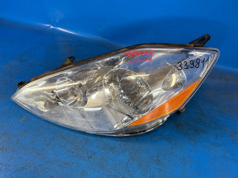Headlight TOYOTA SIENNA 03-10 Left.