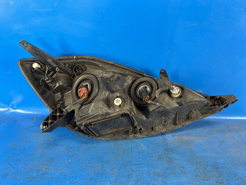 Headlight TOYOTA SIENNA 03-10 Left.