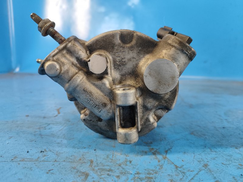 Air conditioning compressor FORD MUSTANG 15-