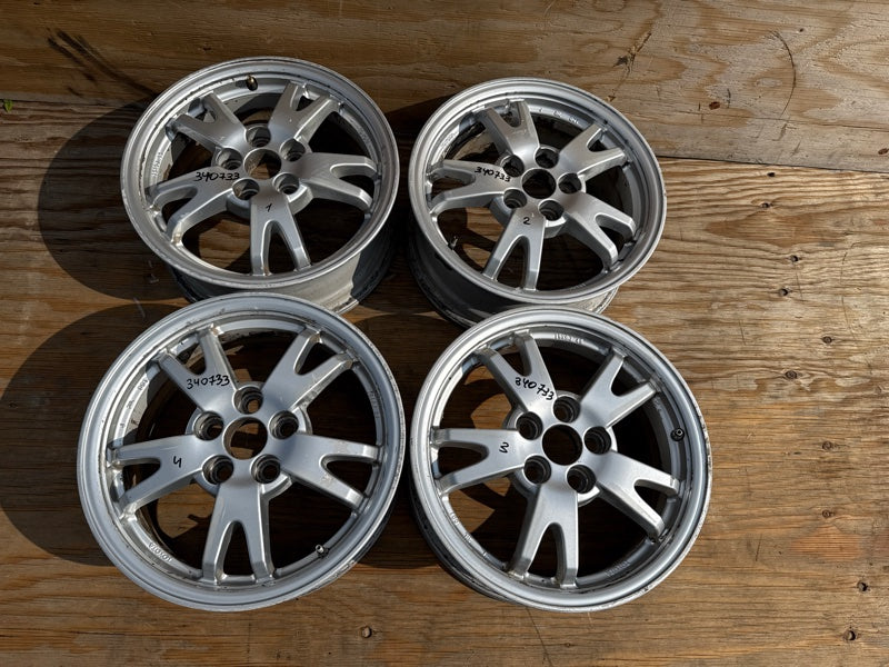 R15 Toyota Prius Wheel - 30 09-17