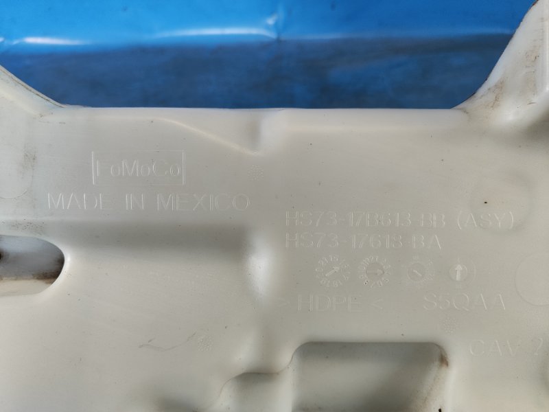 FORD FUSION 14- Windscreen Washer Reservoir