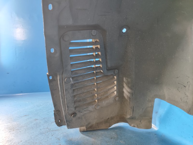 Mudguard FORD FUSION 14- Left. Front.