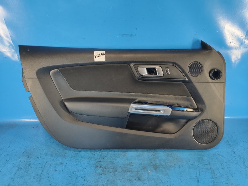 Door card FORD MUSTANG 15- Left. Front.