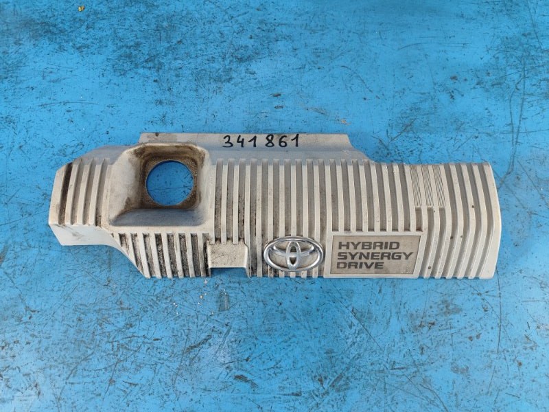 Decorative engine cover for Toyota Prius - 30 09-17