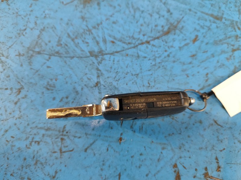Ignition key for Volkswagen Tiguan 08-17 2017