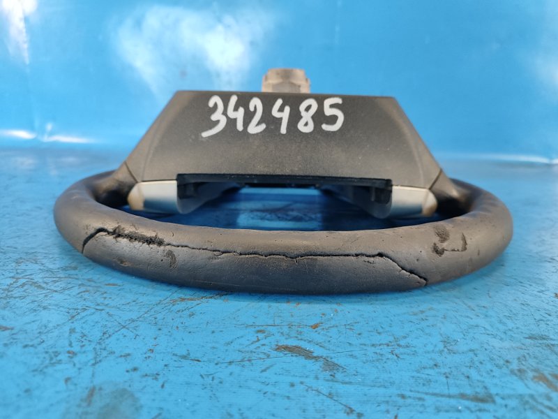 Toyota Prius steering wheel - 30 09-17