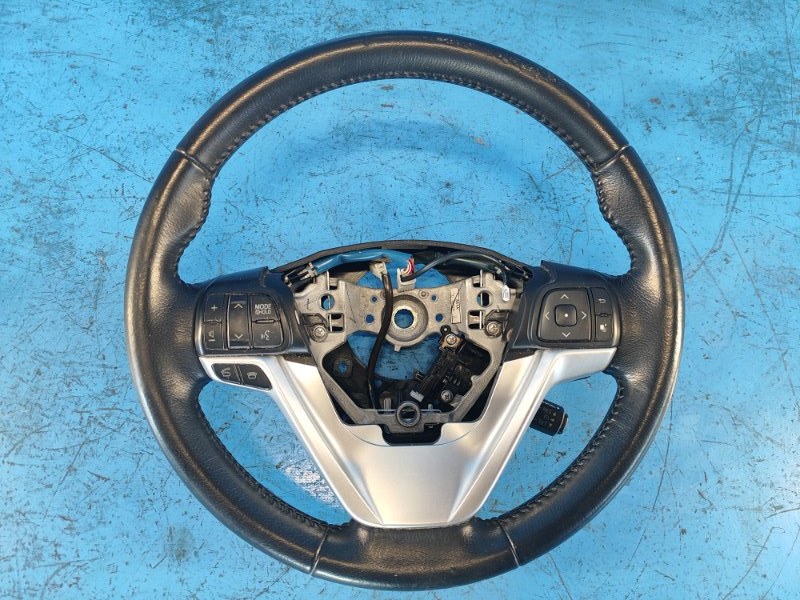 Toyota Sienna steering wheel 11-16 2015