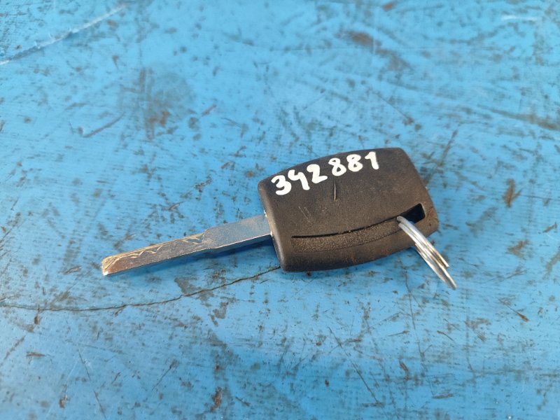 Ford Escape ignition key 12-19 2017