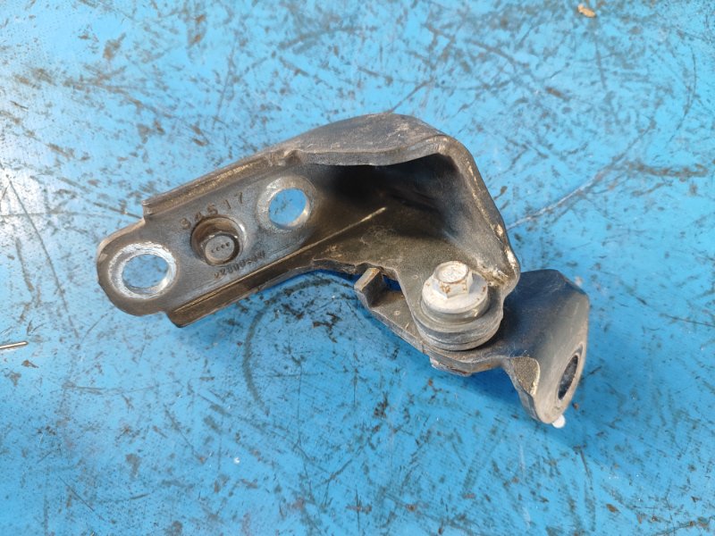 Upper door hinge FORD MUSTANG 15- Right Before.