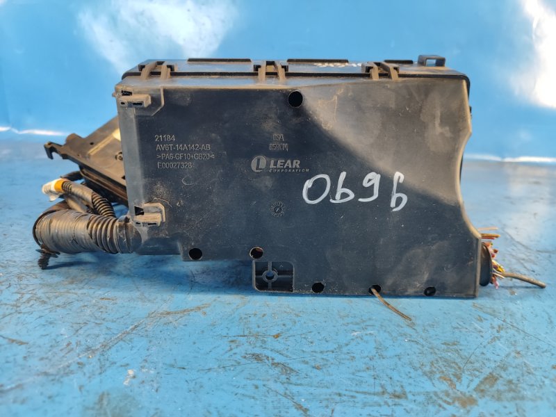 Engine compartment fuse box for Ford Escape 12-19 2017