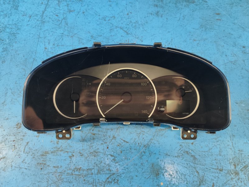 Dashboard Lexus CT200 11-17 2012