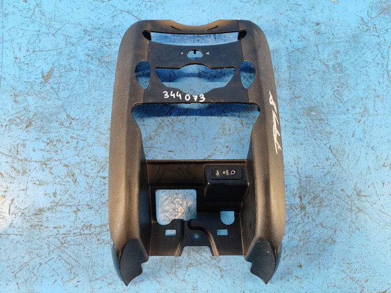 Center dashboard trim. MINI Cooper S R56 06-14 2009