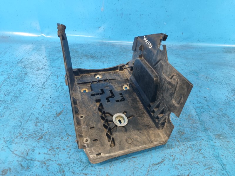 Battery shelf for Volvo XC70 07-16
