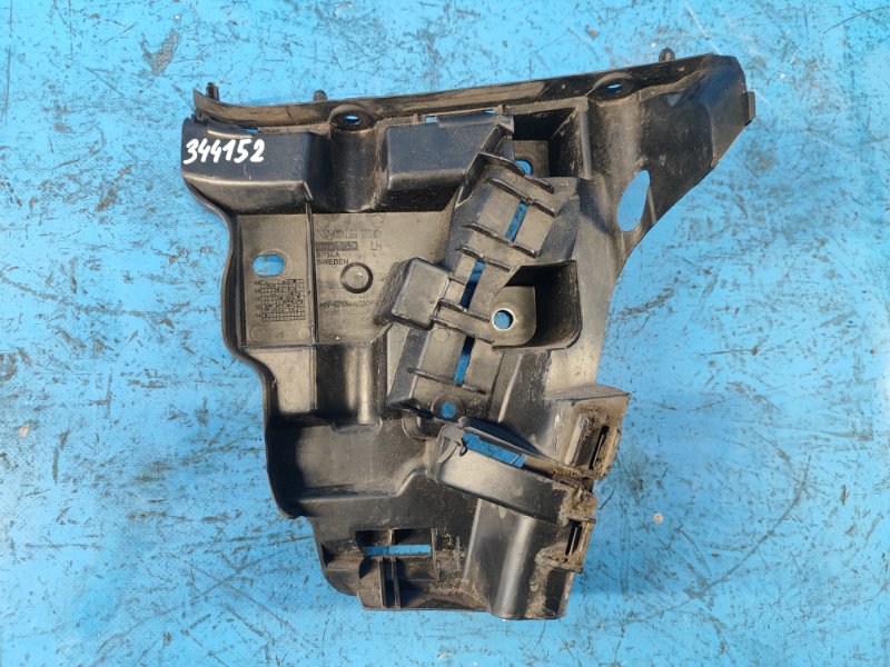 Front bumper bracket VOLVO XC70 07-16 Left.