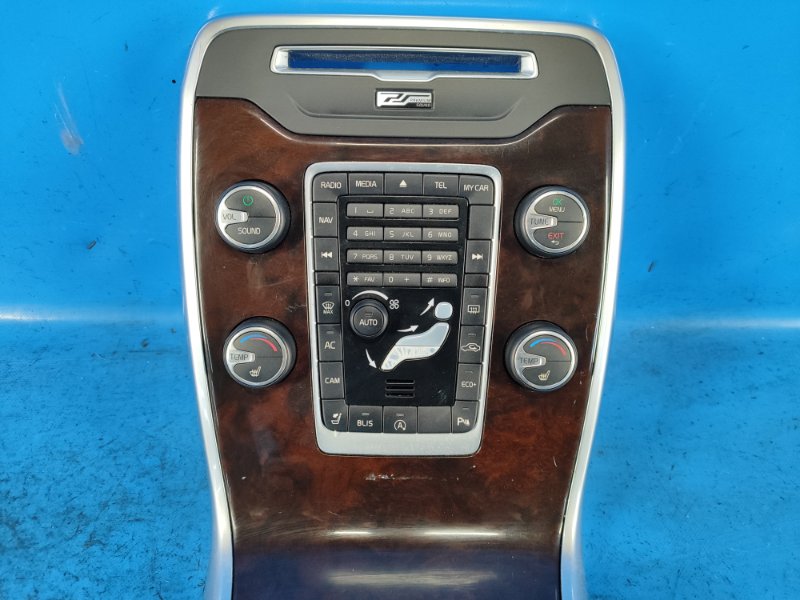Multimedia control unit for Volvo XC70 07-16