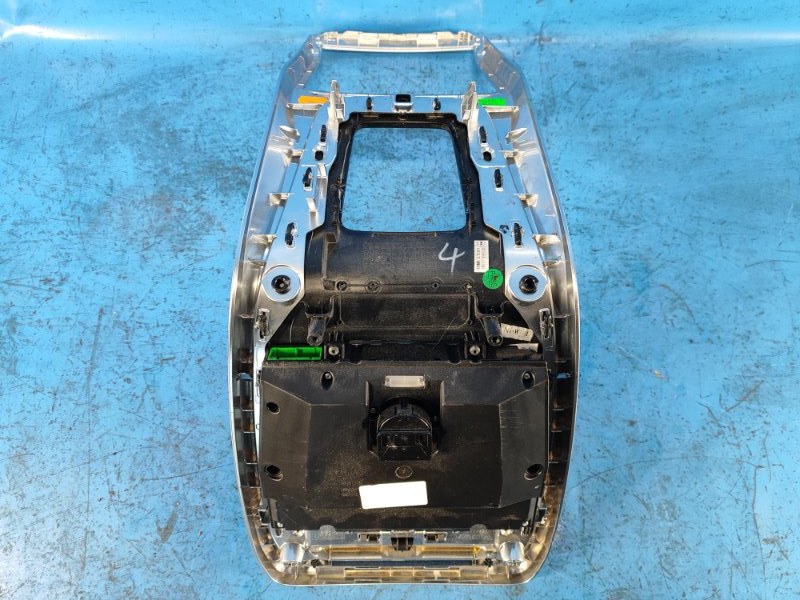 Multimedia control unit for Volvo XC70 07-16