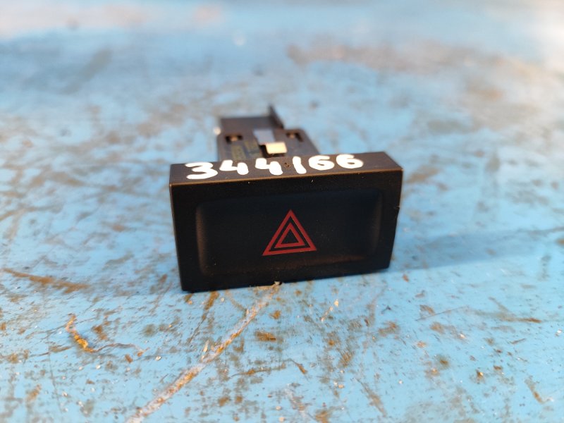 Hazard warning button for Volkswagen Tiguan 08-17 2017
