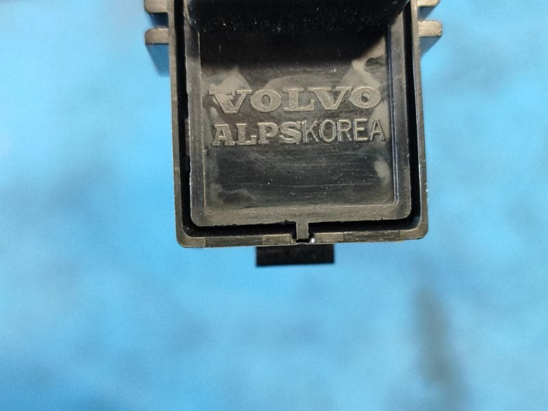 Central locking button for Volvo XC70 07-16