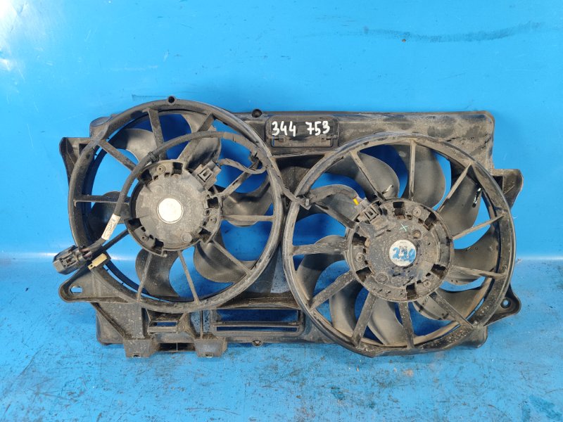 Diffuser of the main radiator fan FORD MUSTANG 15-