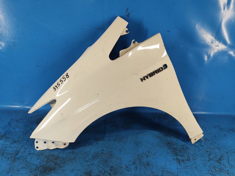 Front wing TOYOTA PRIUS - 30 09-17 Lev.