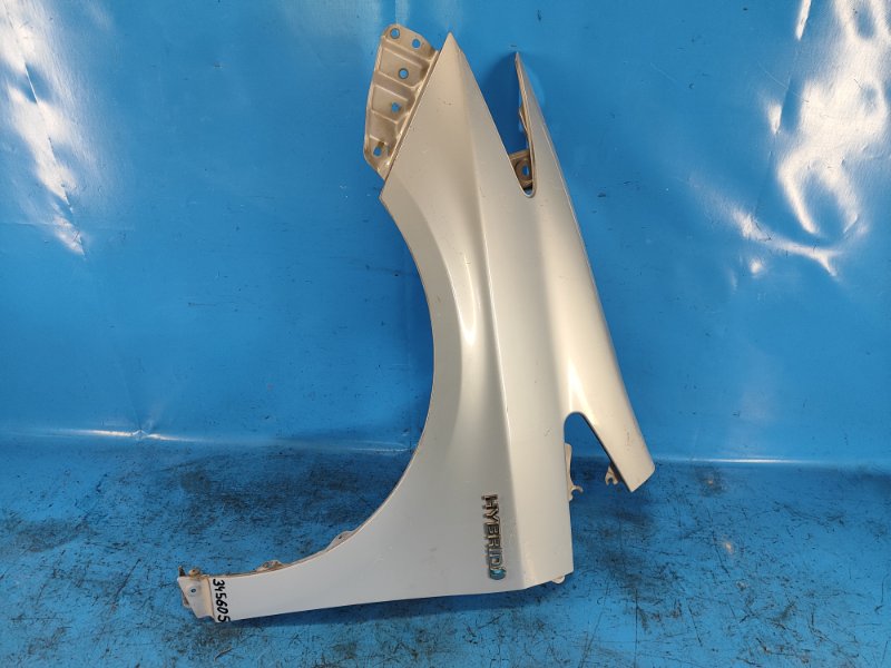Front wing TOYOTA PRIUS - 30 09-17 Lev.
