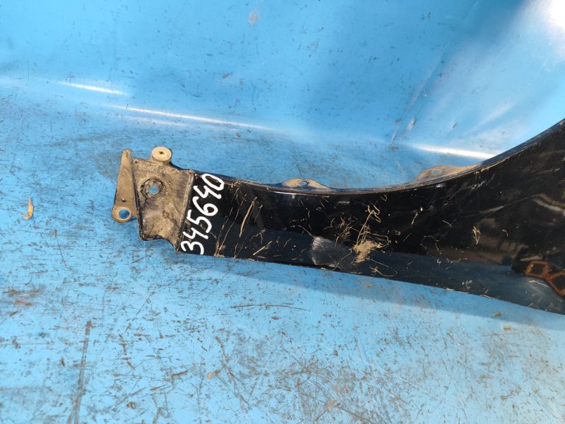 Front wing TOYOTA PRIUS - 30 09-17 Lev.