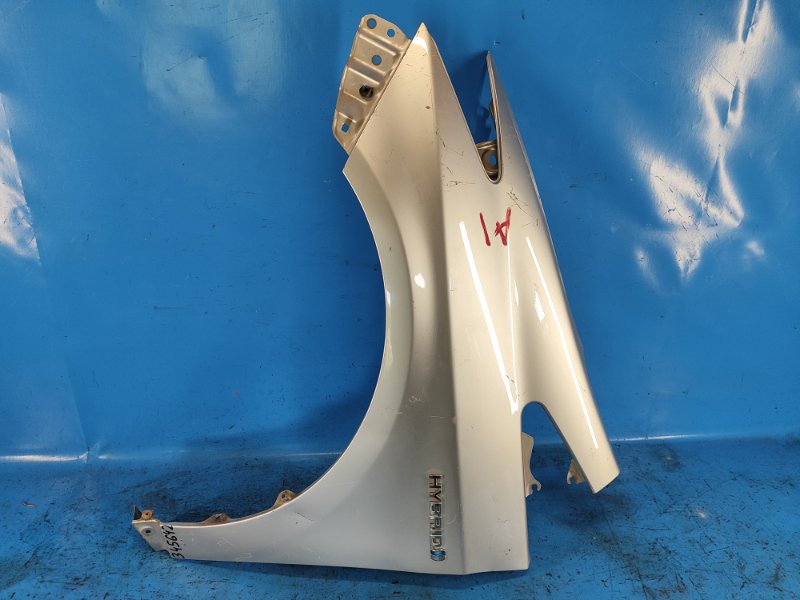 Front wing TOYOTA PRIUS - 30 09-17 Lev.