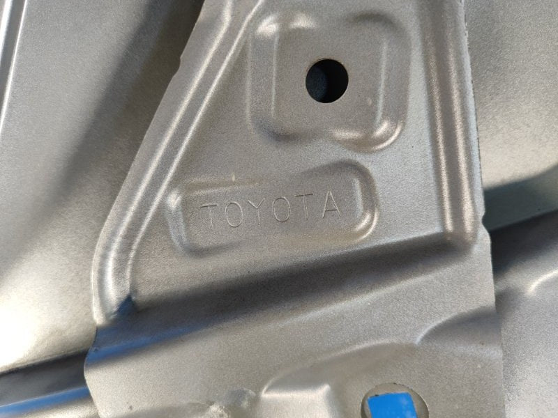 Front wing TOYOTA PRIUS - 30 09-17 Right.