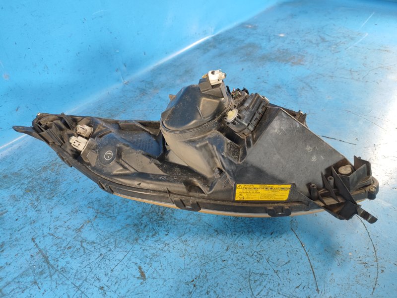 Headlight TOYOTA PRIUS - 20 03-11 Right.