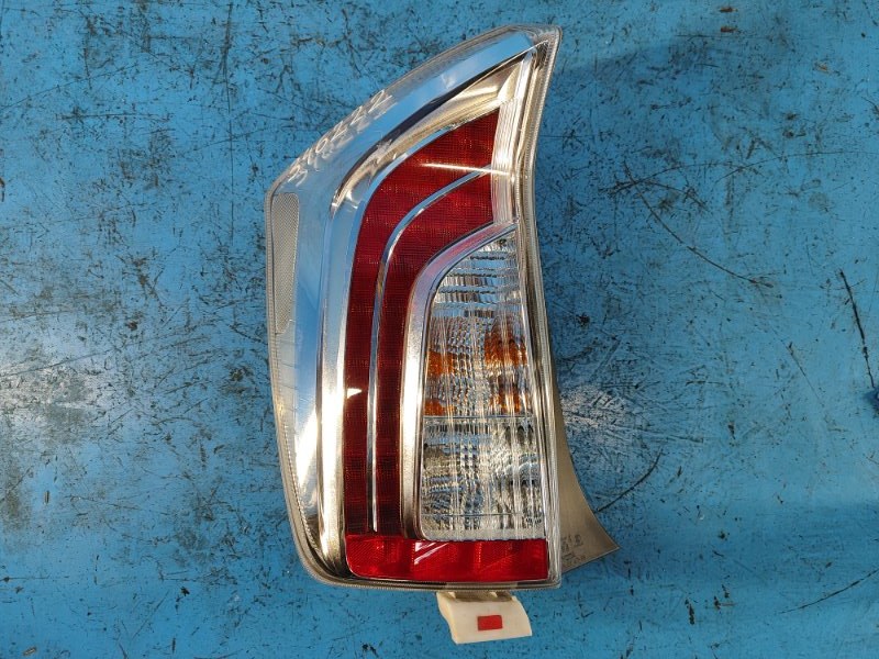 External lamp TOYOTA PRIUS - 30 09-17 2013 Lev.