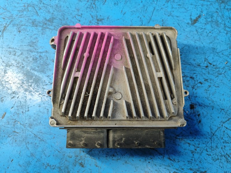 Engine control unit Mercedes C-Class W204 07-14