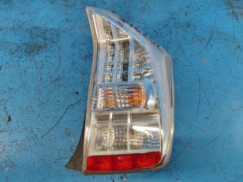 External lamp TOYOTA PRIUS - 30 09-17 Right.