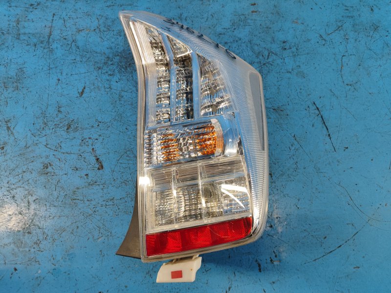 External lamp TOYOTA PRIUS - 30 09-17 Right.