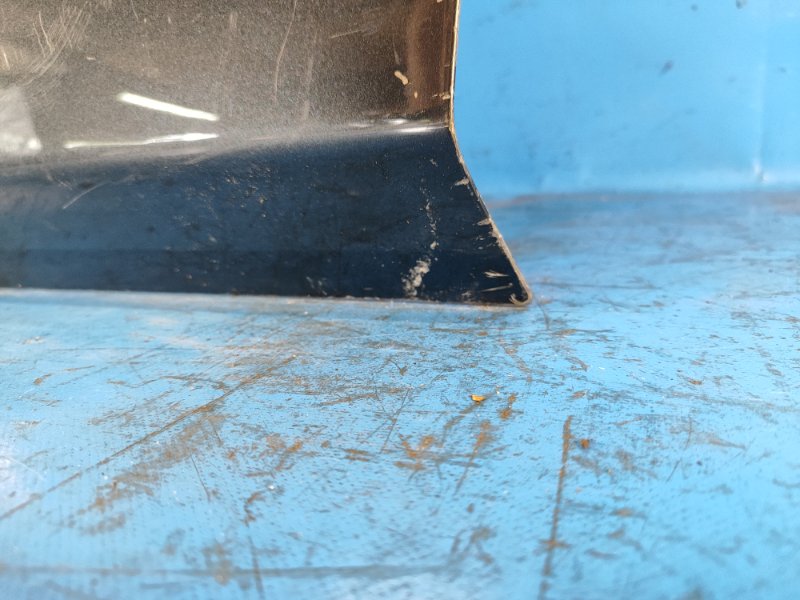 Door TOYOTA RAV4 05-12 Left. Front.