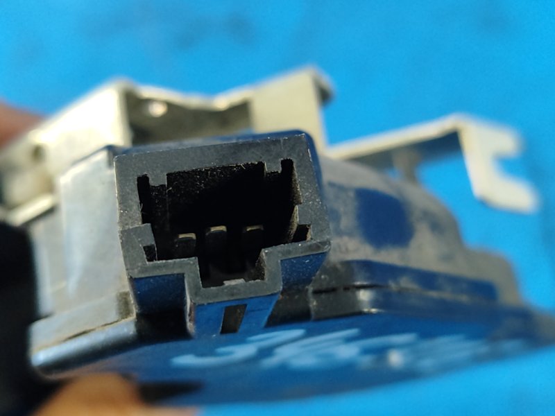 Trunk lid lock for Honda Civic 4D 06-11