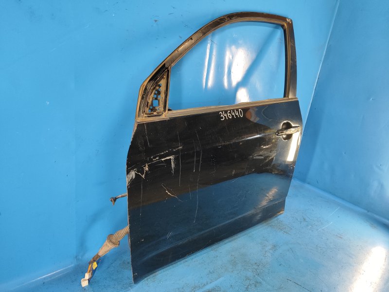 Door TOYOTA RAV4 05-12 Left. Front.