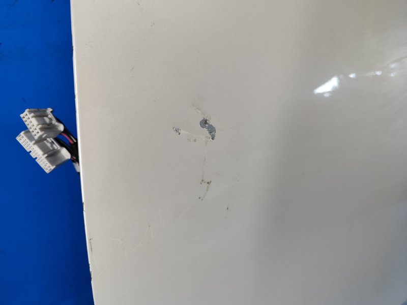 Door TOYOTA PRIUS PLUS 11-14 Left. Front.