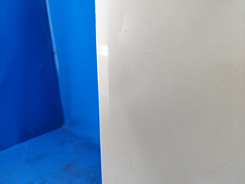 Door TOYOTA PRIUS PLUS 11-14 Right Front.
