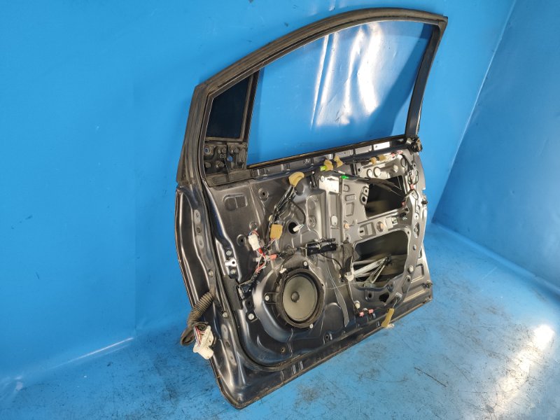 Door TOYOTA PRIUS 16- Right Front.