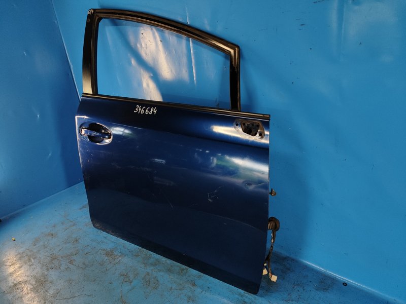 Door TOYOTA PRIUS PLUS 11-14 Right Front.