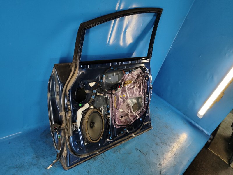 Door TOYOTA PRIUS PLUS 11-14 Right Front.